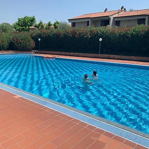 appartamento-con-piscina-e-campi-da-tennis.hotelinveneto.com/